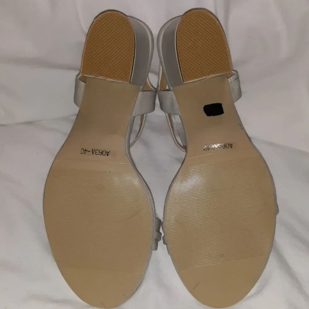 Pichy Large Diamond Kitten Heels From Thailand‎ 40